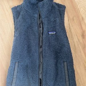 Women's navy Los Gatos Patagonia vest size medium